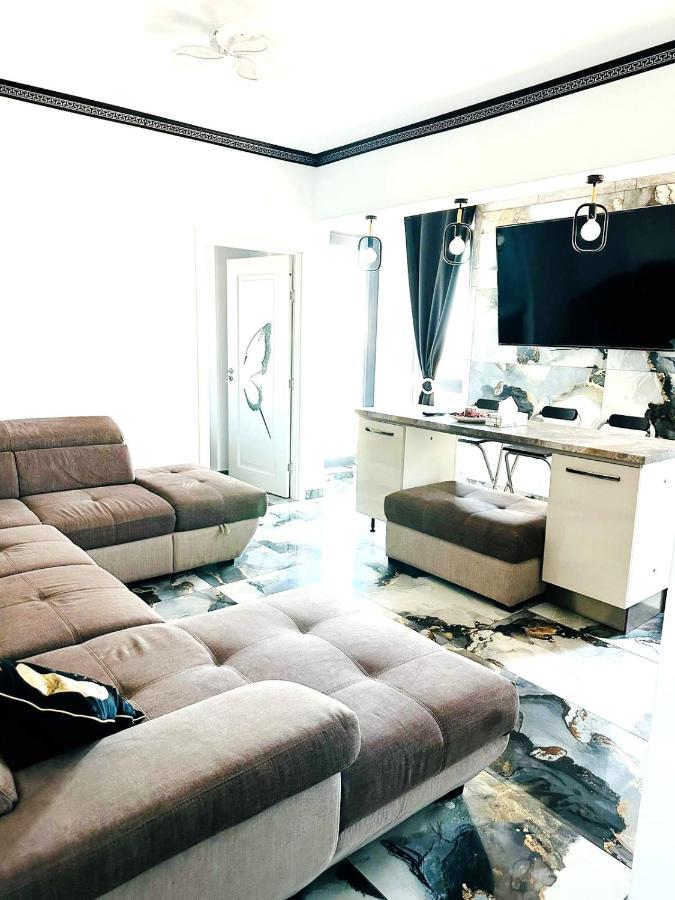 Jolie Studios & Apartments เอโฟริเอนอร์ด ภายนอก รูปภาพ