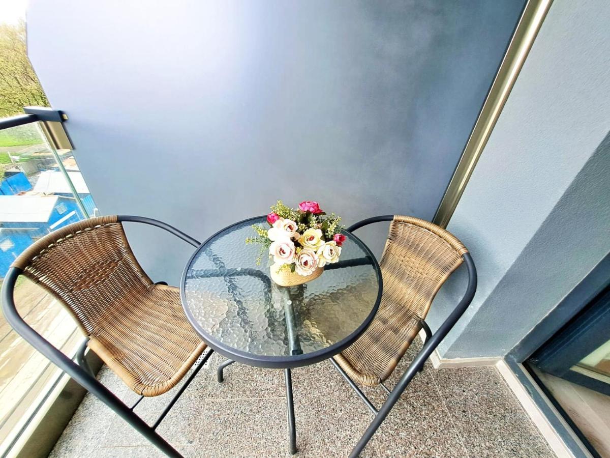 Jolie Studios & Apartments เอโฟริเอนอร์ด ภายนอก รูปภาพ