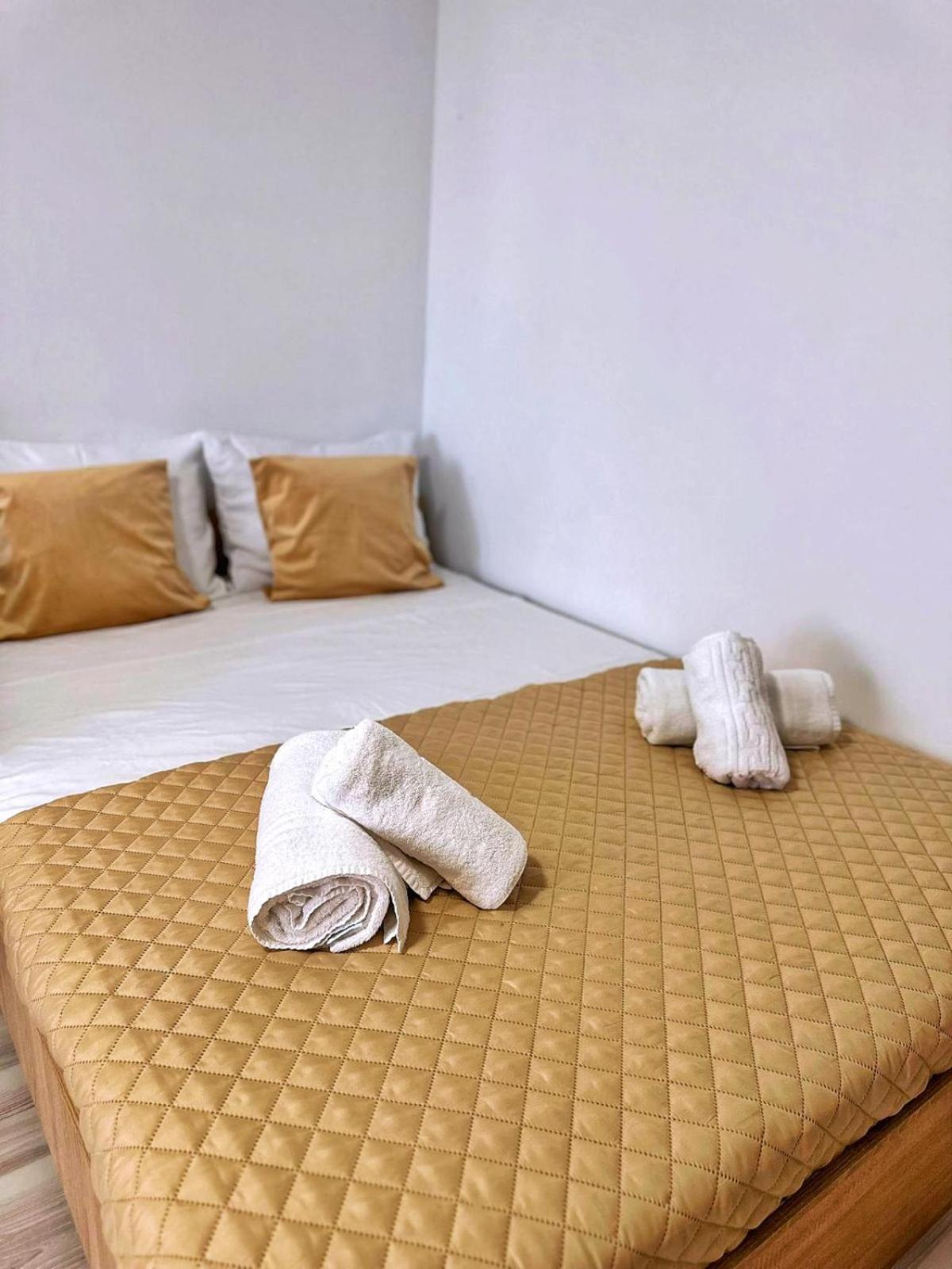 Jolie Studios & Apartments เอโฟริเอนอร์ด ภายนอก รูปภาพ