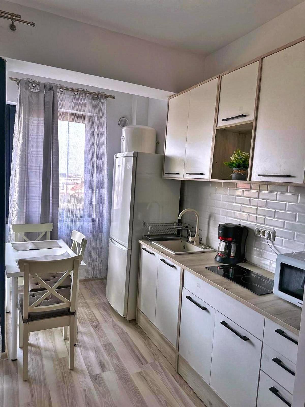 Jolie Studios & Apartments เอโฟริเอนอร์ด ภายนอก รูปภาพ