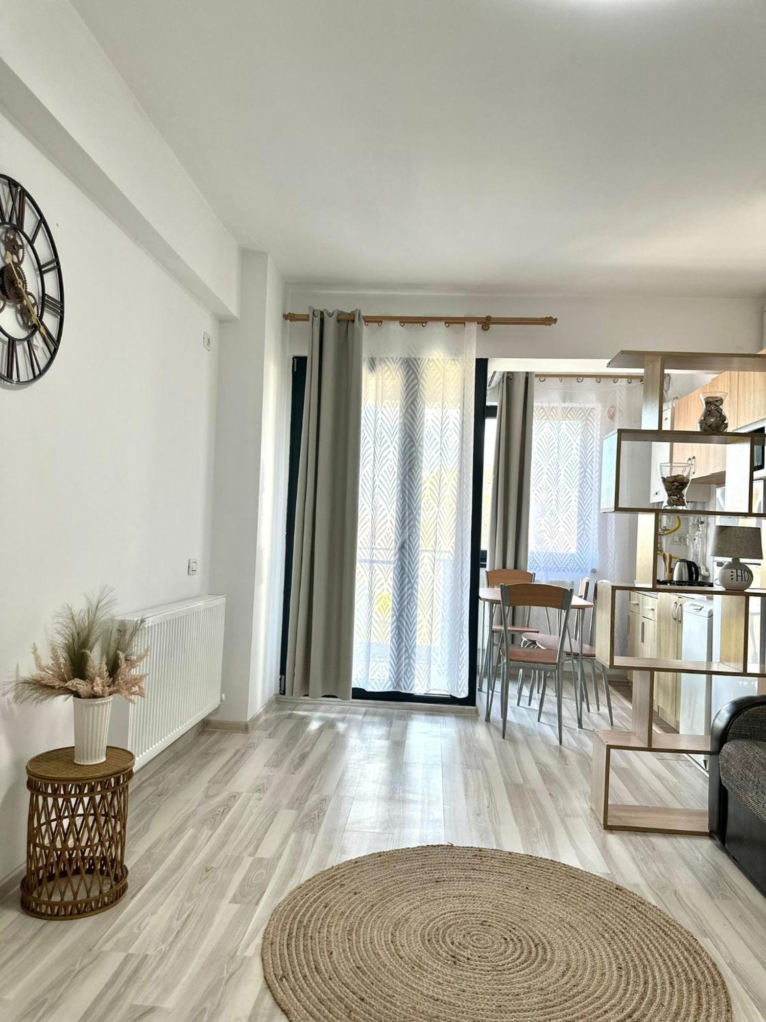 Jolie Studios & Apartments เอโฟริเอนอร์ด ภายนอก รูปภาพ