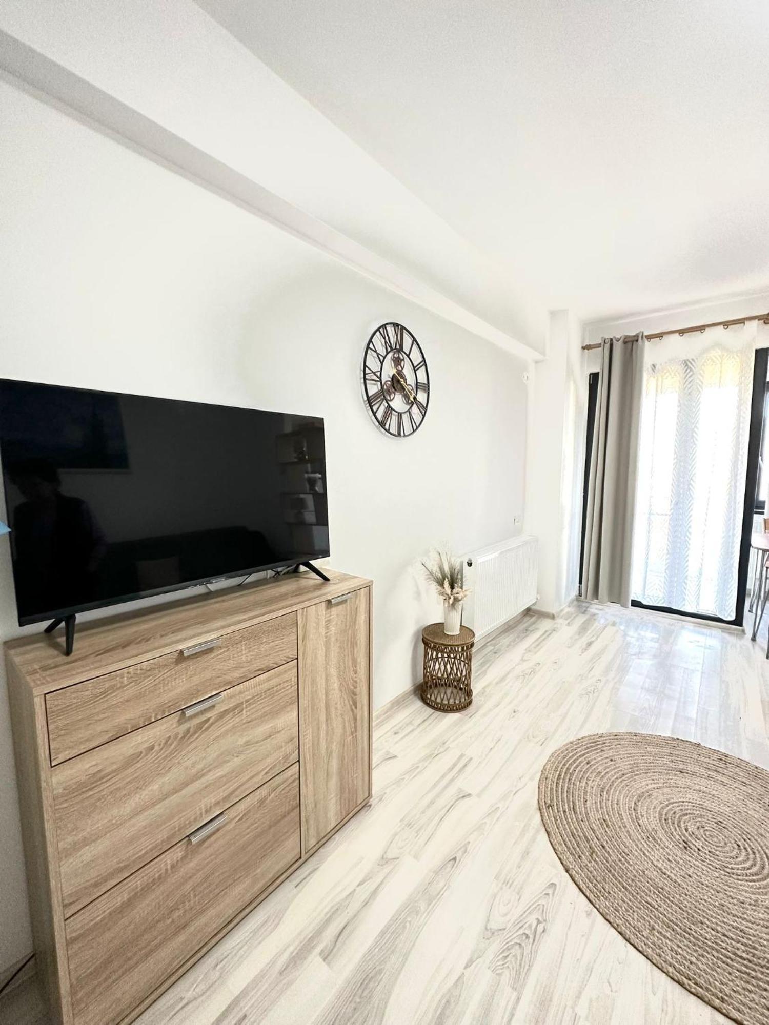 Jolie Studios & Apartments เอโฟริเอนอร์ด ภายนอก รูปภาพ