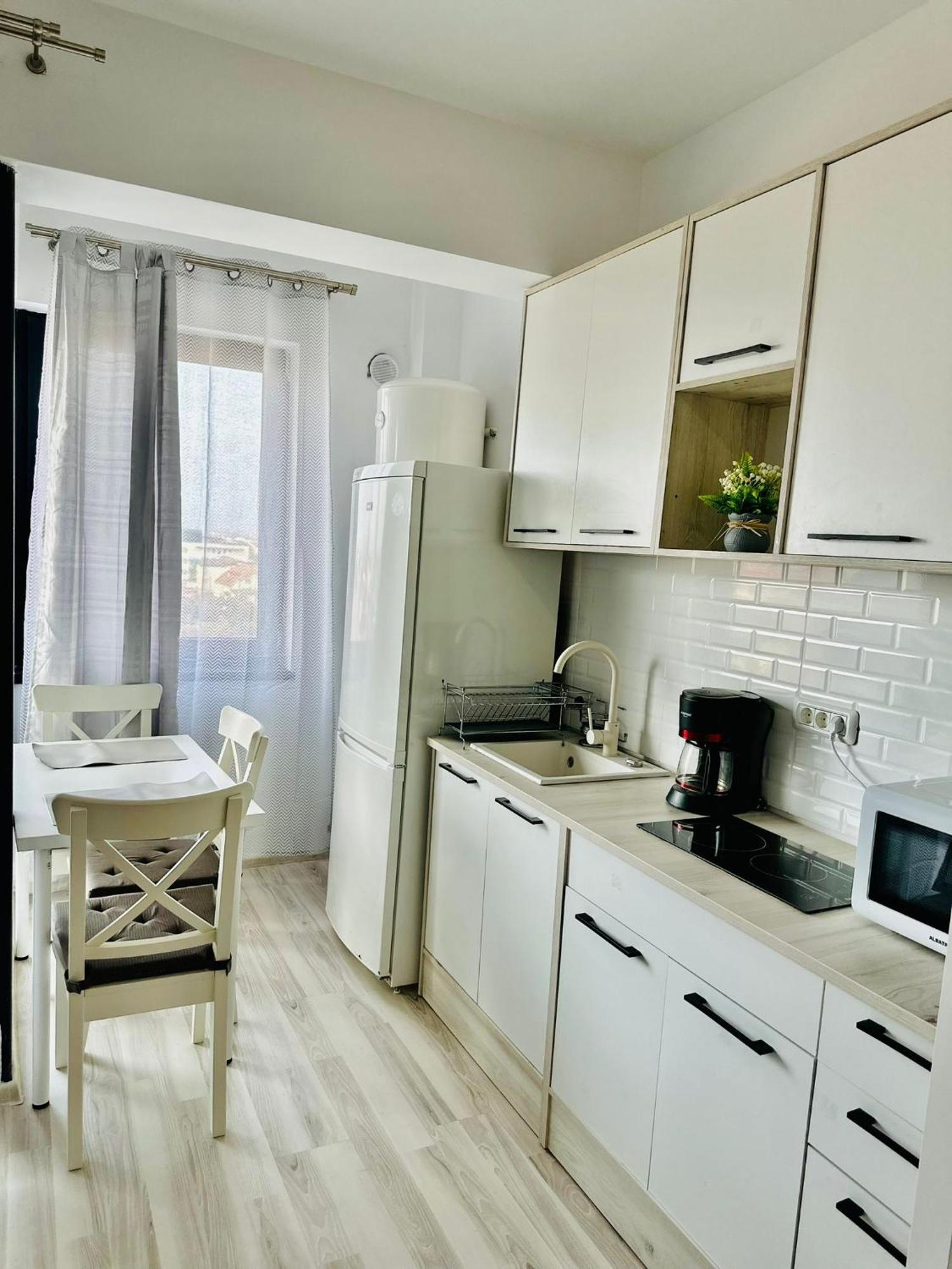 Jolie Studios & Apartments เอโฟริเอนอร์ด ภายนอก รูปภาพ