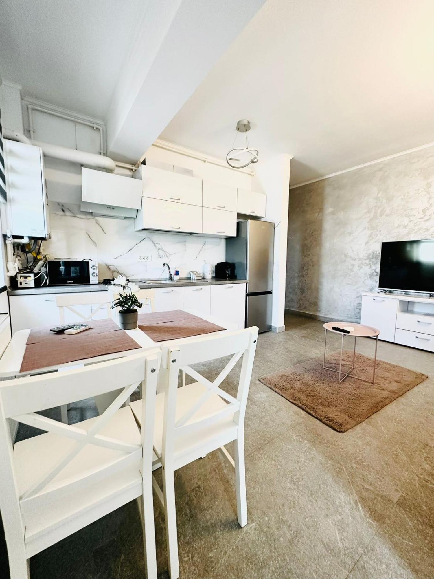 Jolie Studios & Apartments เอโฟริเอนอร์ด ภายนอก รูปภาพ