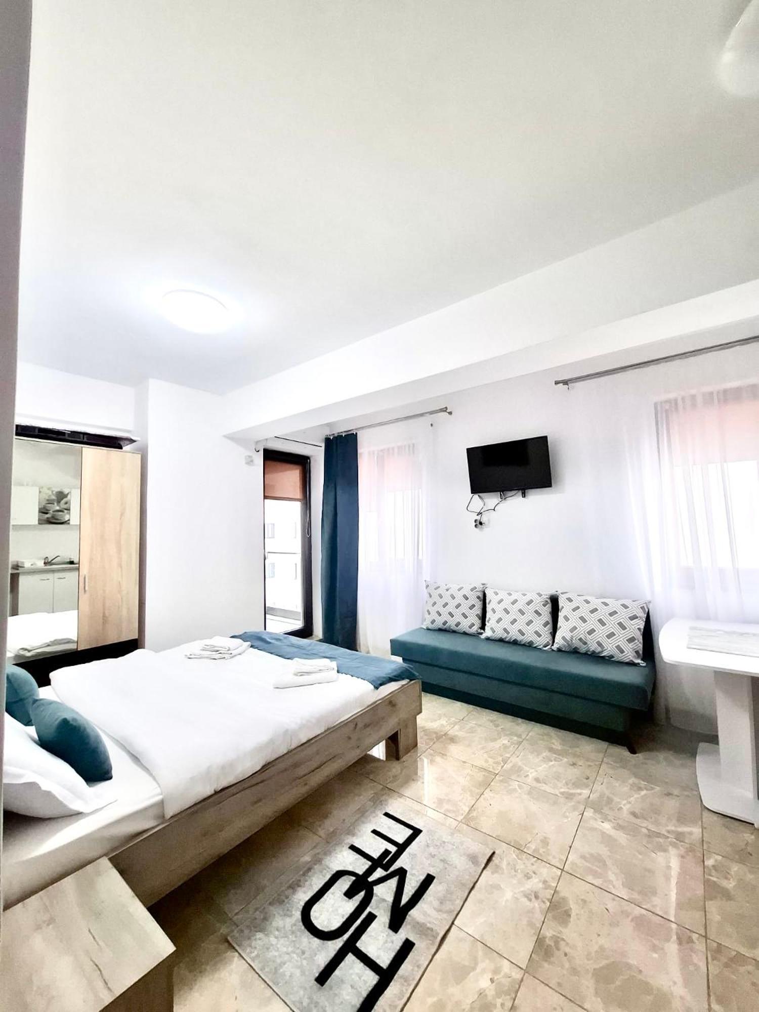 Jolie Studios & Apartments เอโฟริเอนอร์ด ภายนอก รูปภาพ